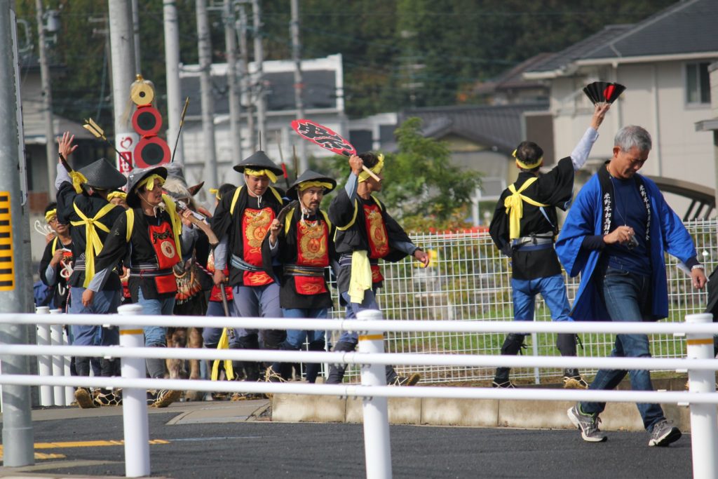 東組献馬隊