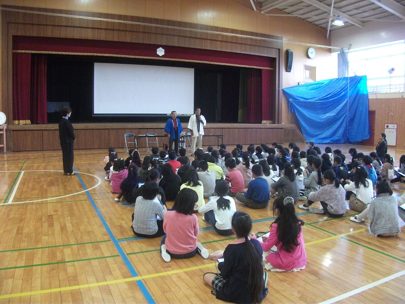 日進東小学校おまんと出前授業２